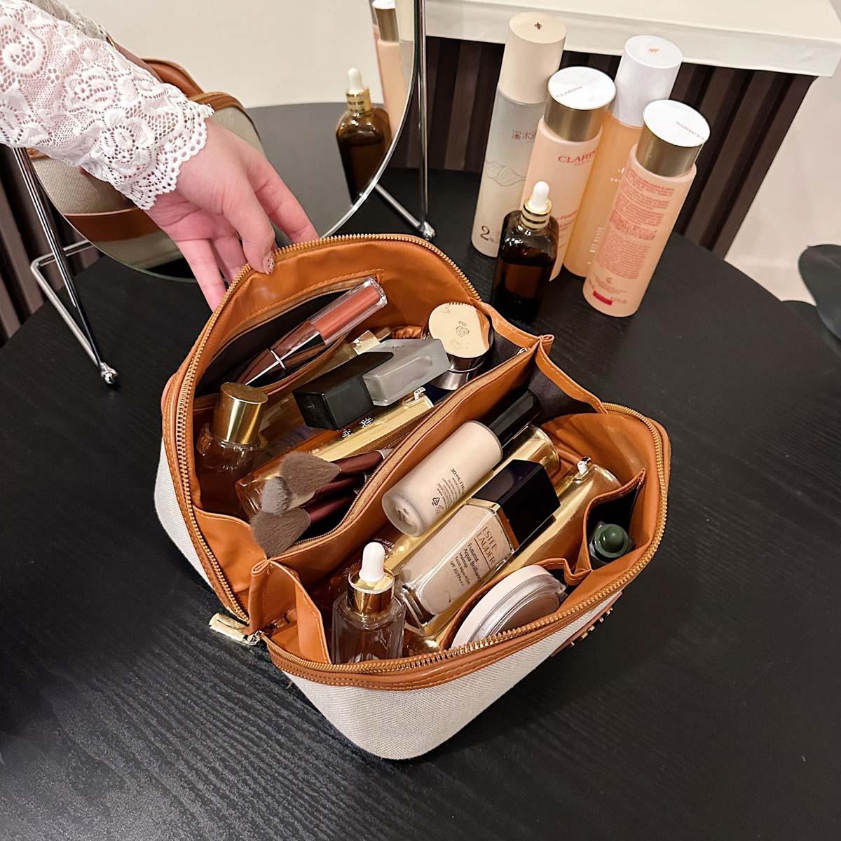 Retro hafif lüks, sade kanvas  - Luxury Skin Care incelemesi ve fiyatı